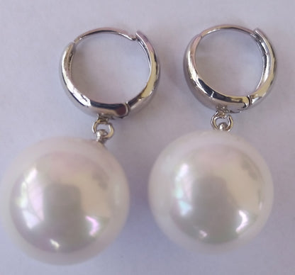 Cercei eleganti cu perle mari