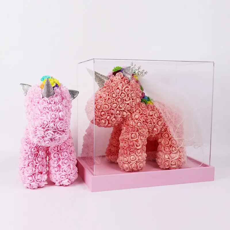 Unicorn Floral din Trandafiri de spuma  ambalat in cutie, cu led de lumini